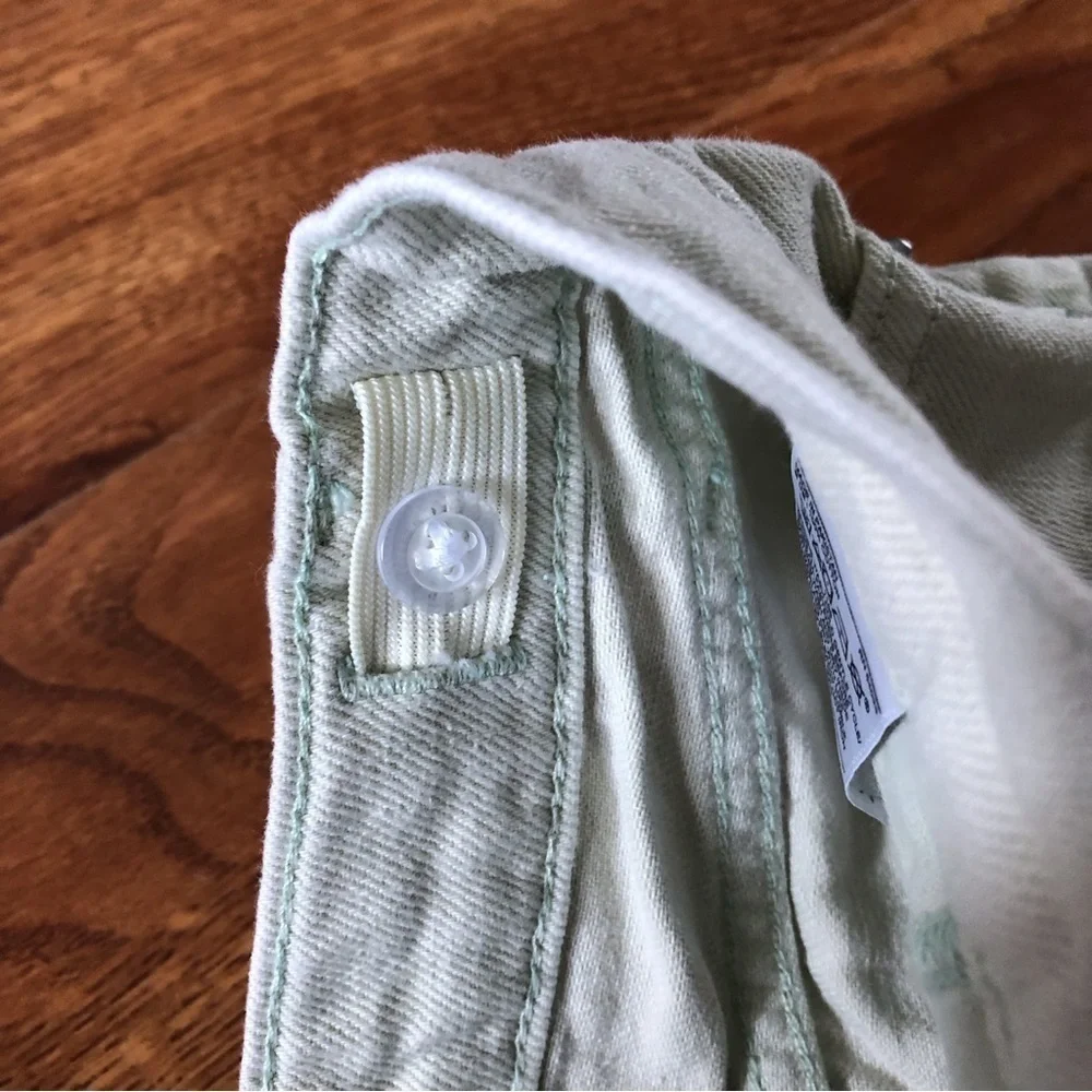 Old Navy light green cut off shorts in size 5